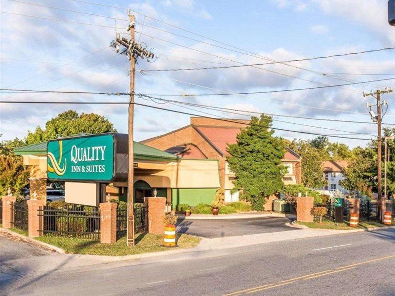 Quality Inn&Suites Coliseum Greensboro Extérieur photo