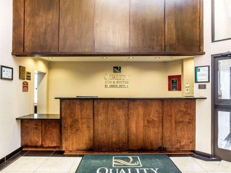 Quality Inn&Suites Coliseum Greensboro Extérieur photo