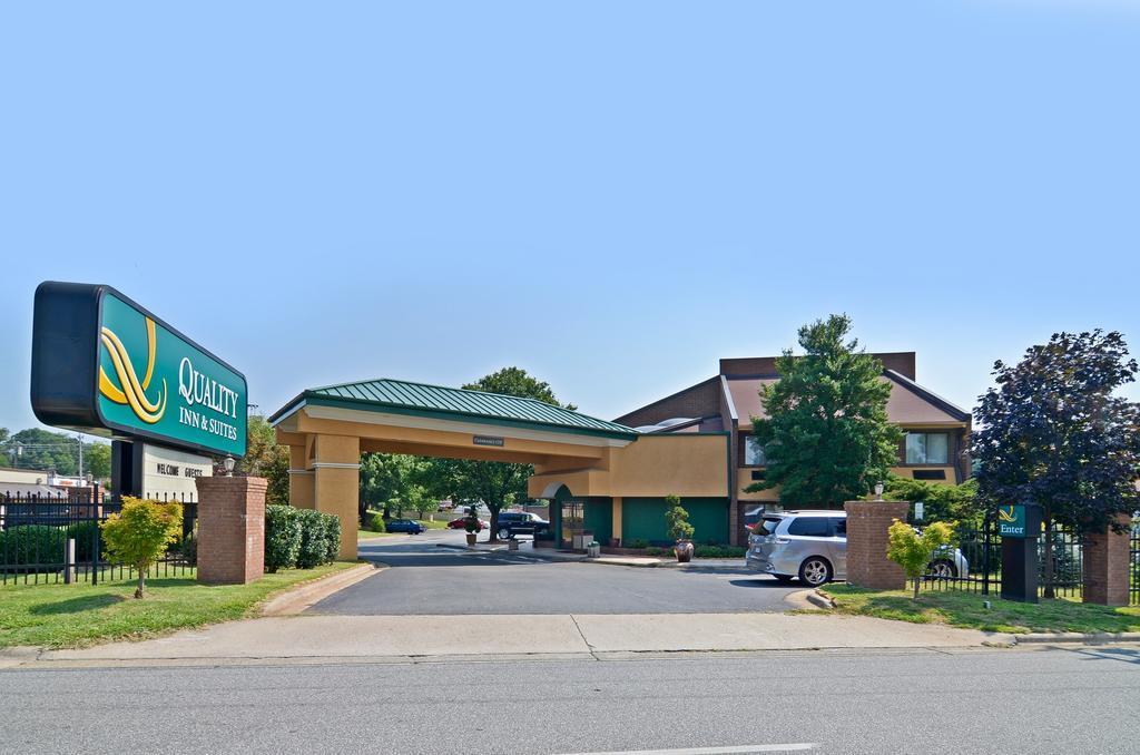 Quality Inn&Suites Coliseum Greensboro Extérieur photo