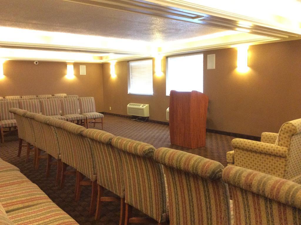 Quality Inn&Suites Coliseum Greensboro Extérieur photo